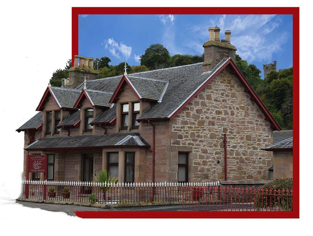 Garfield Guesthouse Дингуол Екстериор снимка