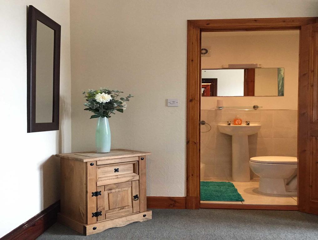 Garfield Guesthouse Дингуол Екстериор снимка